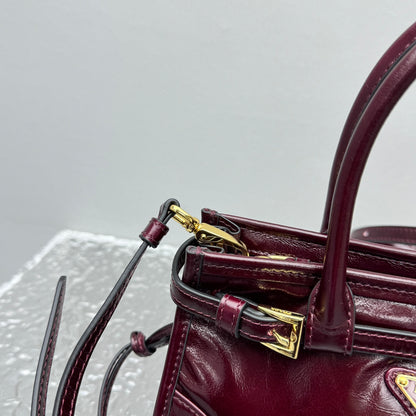 카타 / 프라다 미니 숄더백