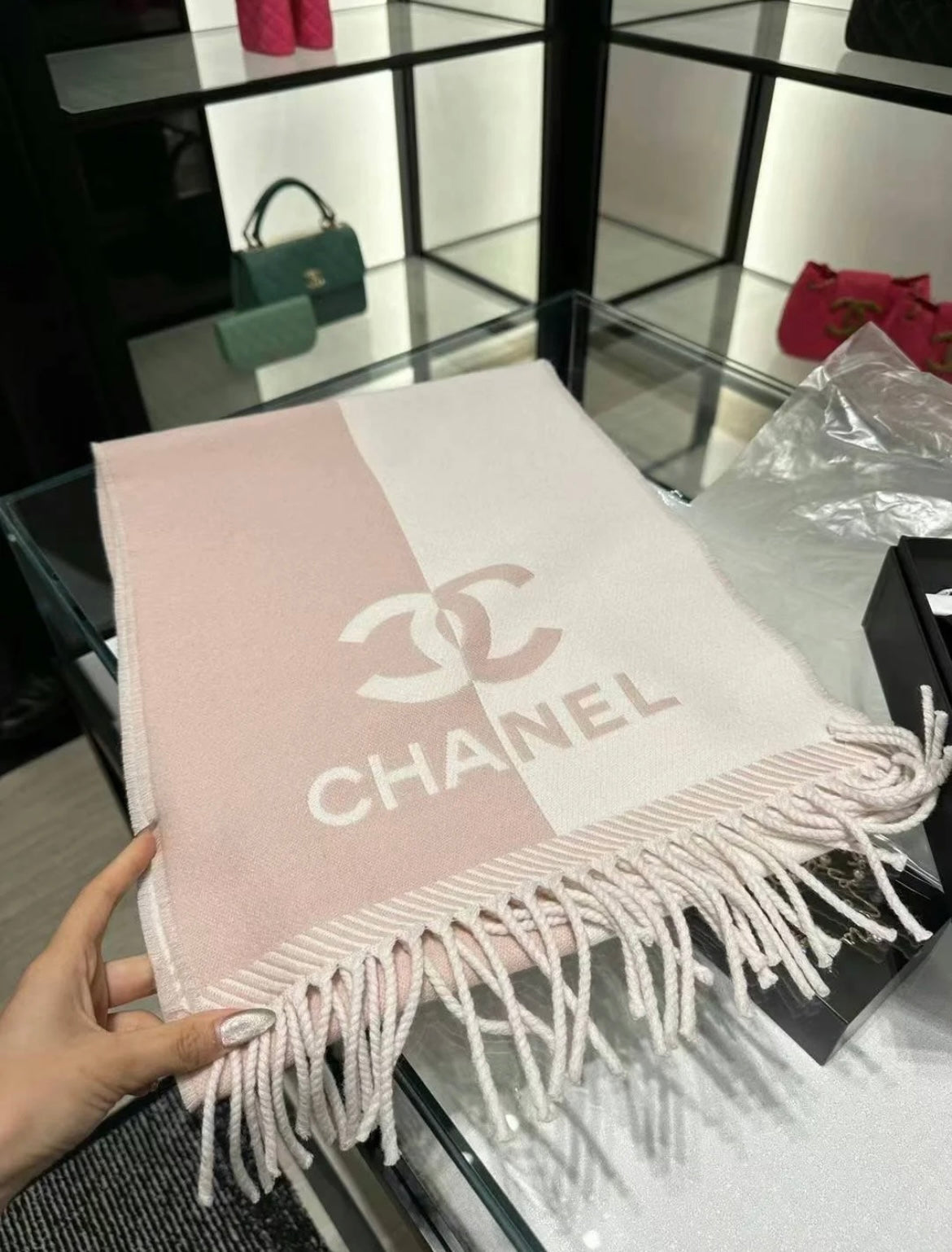 신조 / 샤넬 스카프