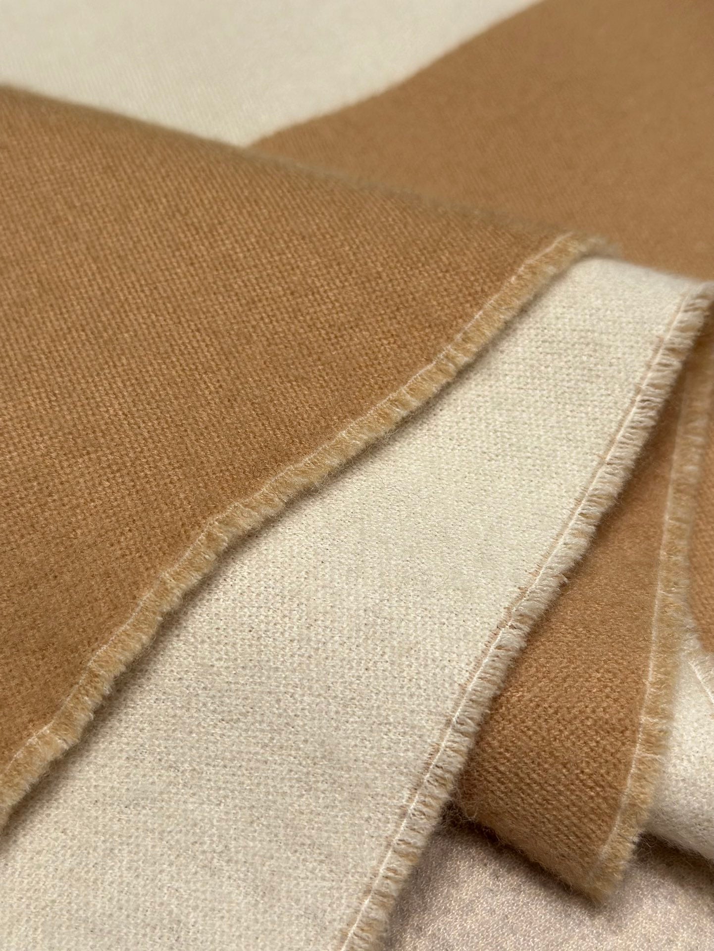 신조 / 샤넬 스카프