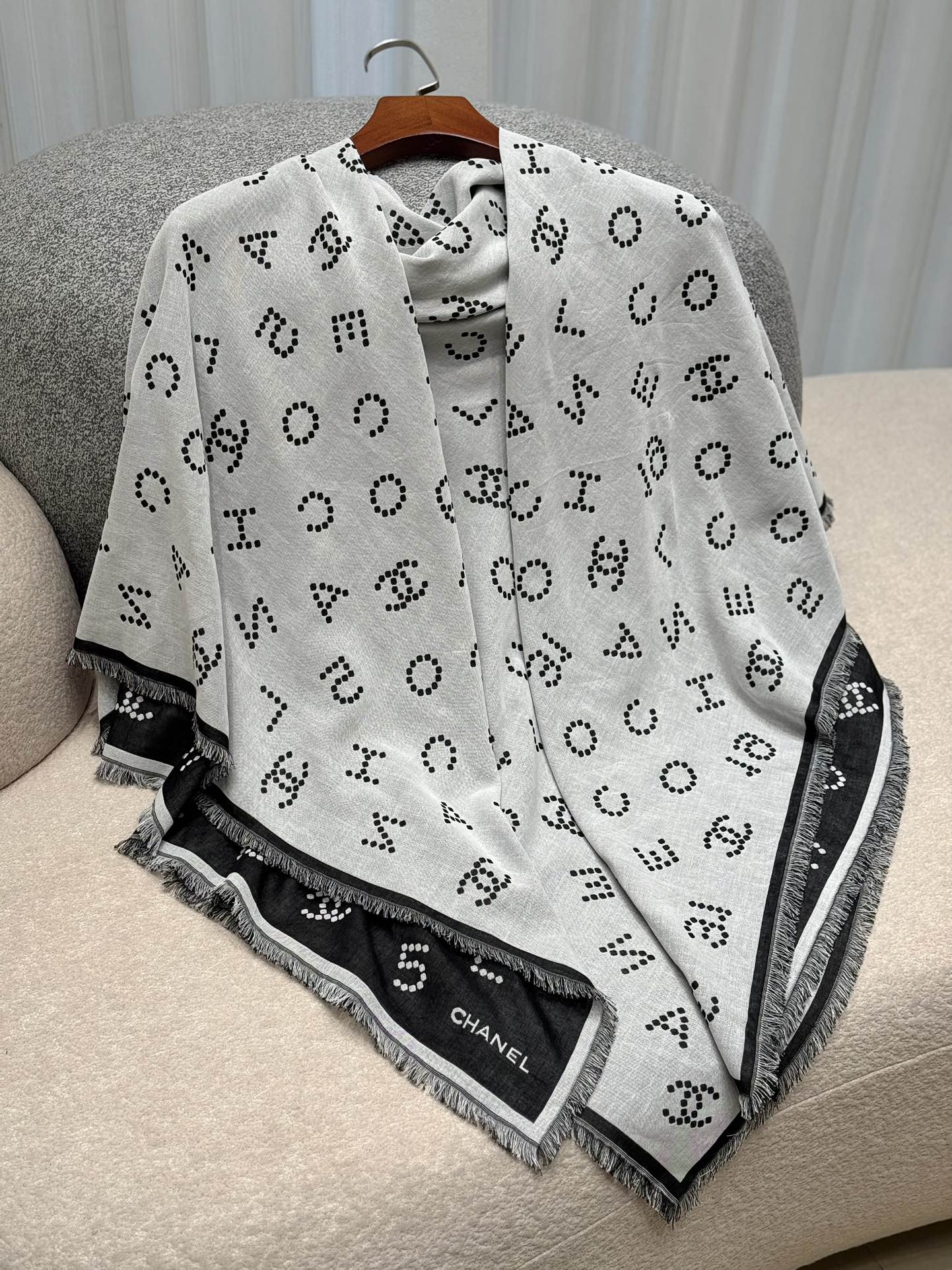 신조 / 샤넬 스카프