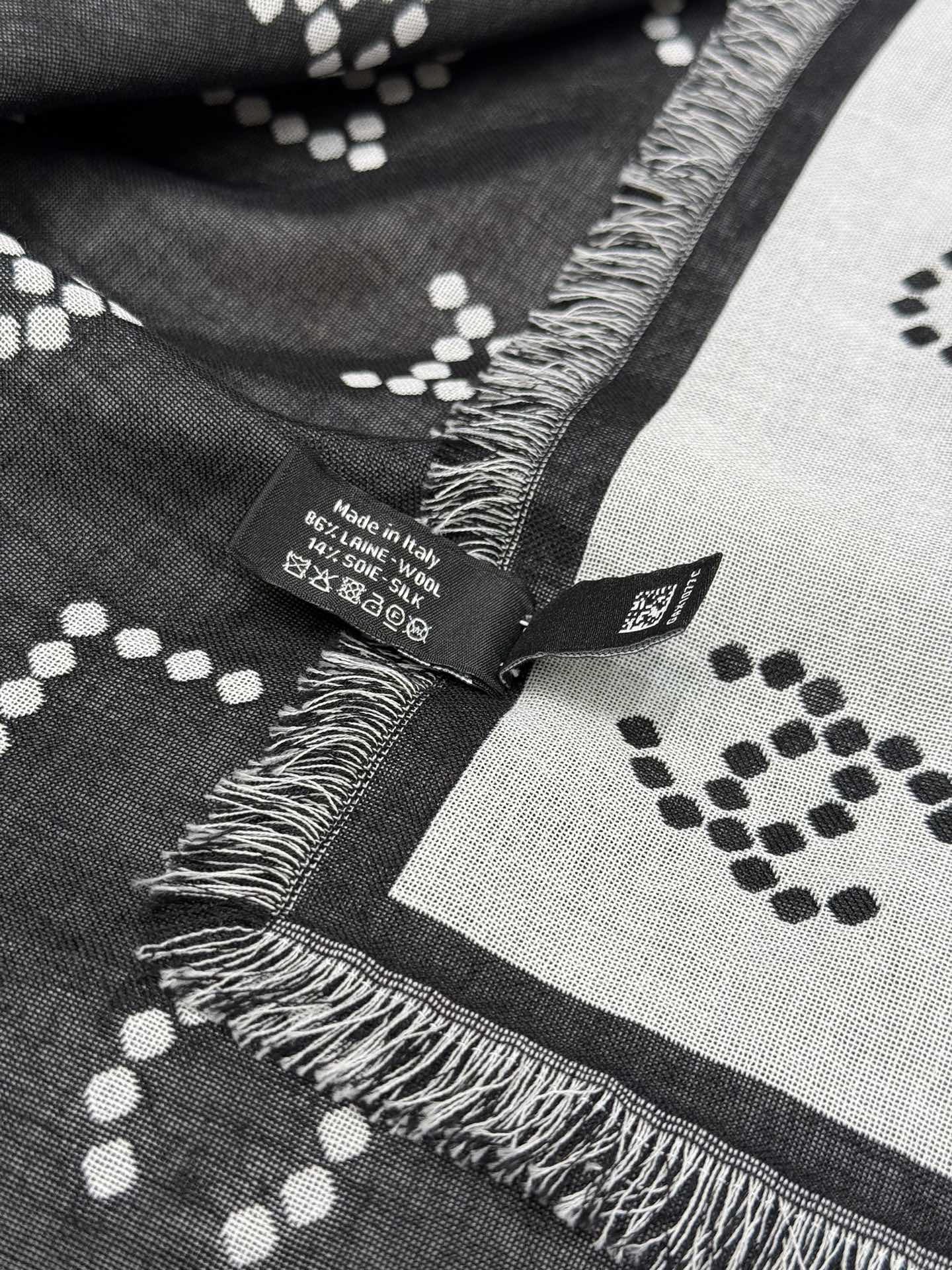 신조 / 샤넬 스카프