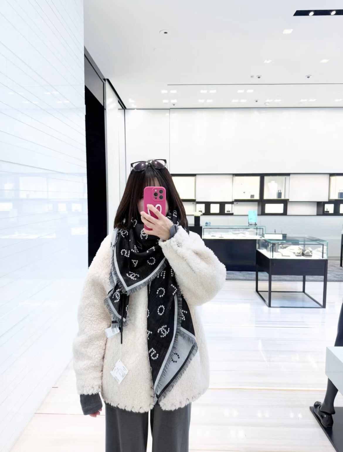 신조 / 샤넬 스카프