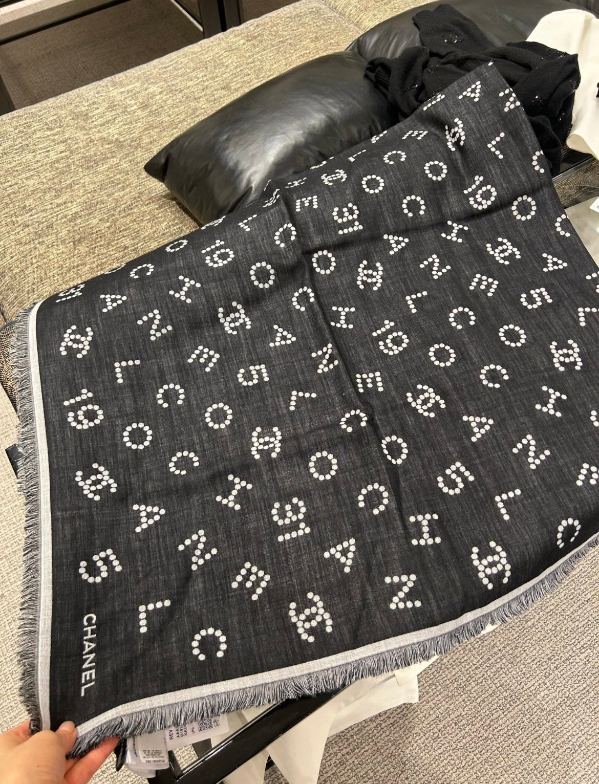 신조 / 샤넬 스카프