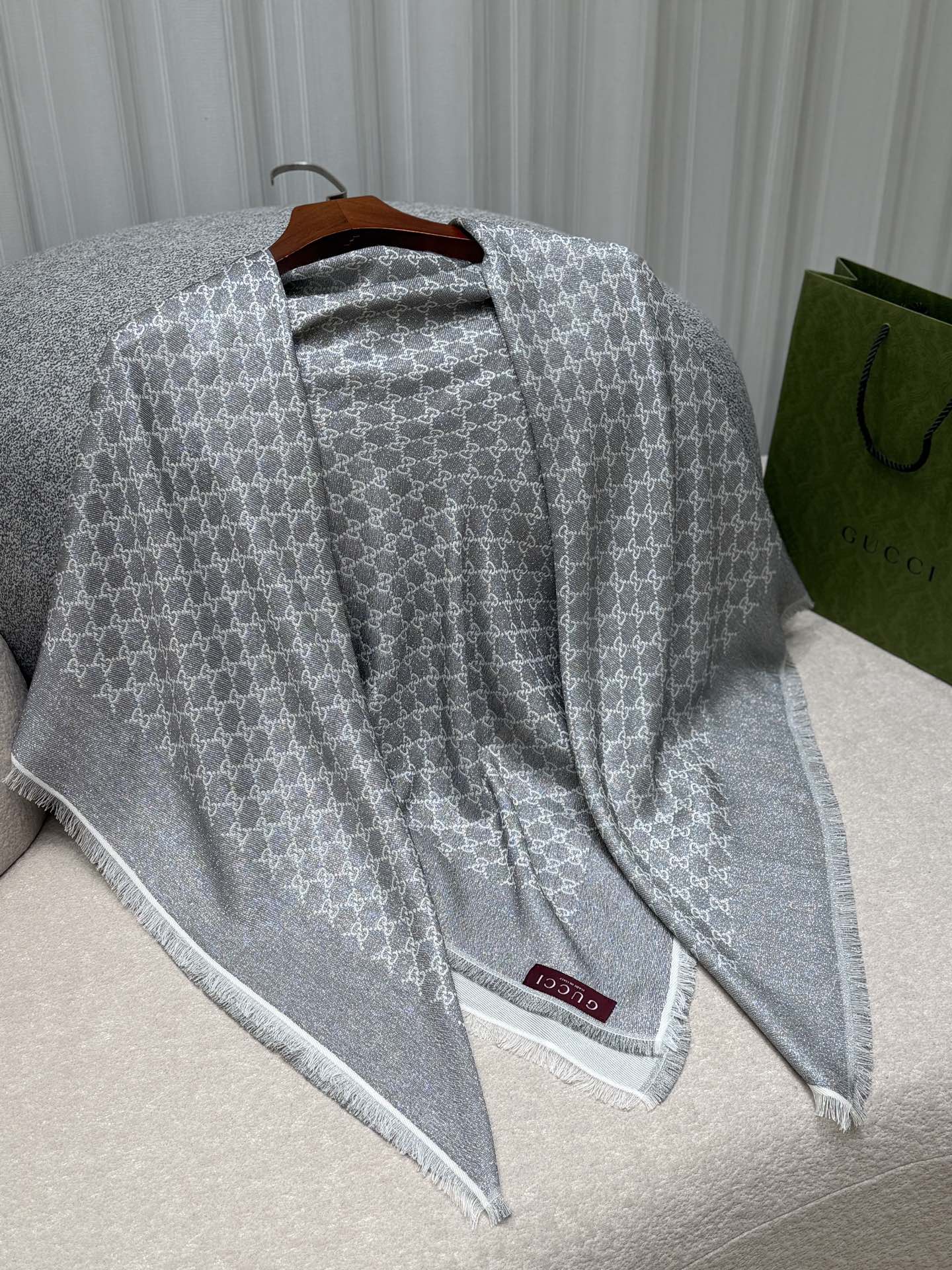 신조 / 구찌 스카프