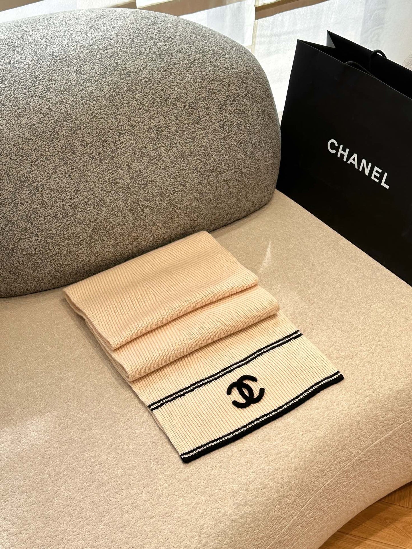 신조 / 샤넬 스카프