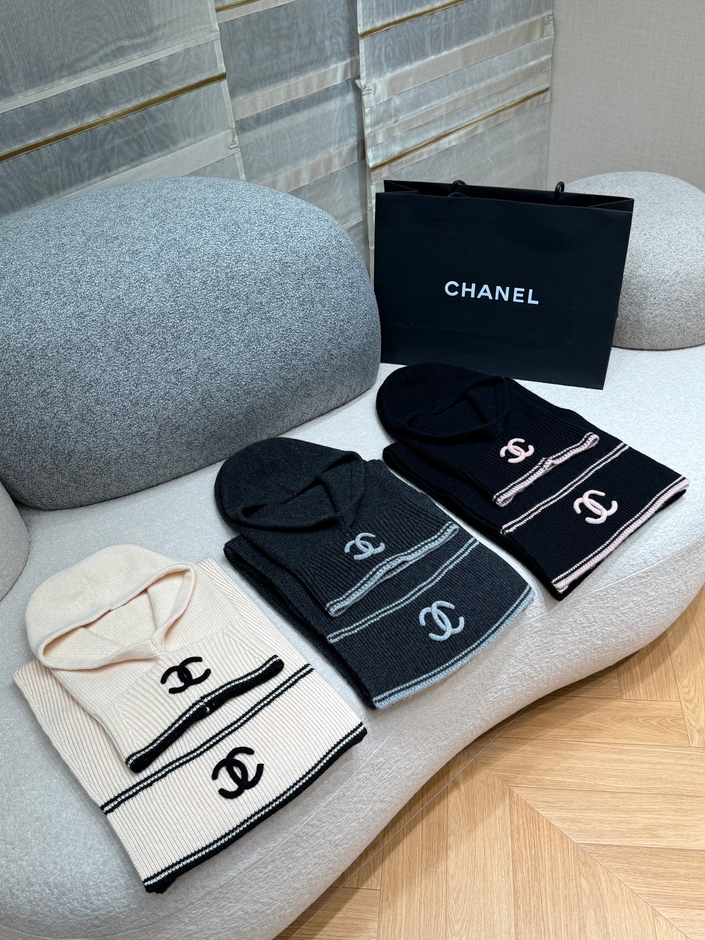 신조 / 샤넬 스카프