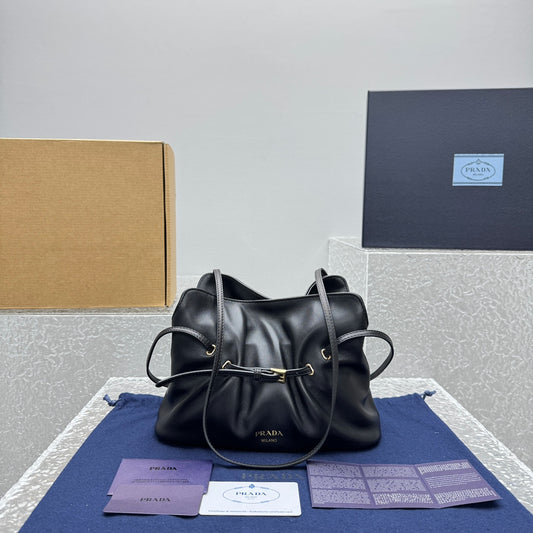 카타 / 프라다 구름백