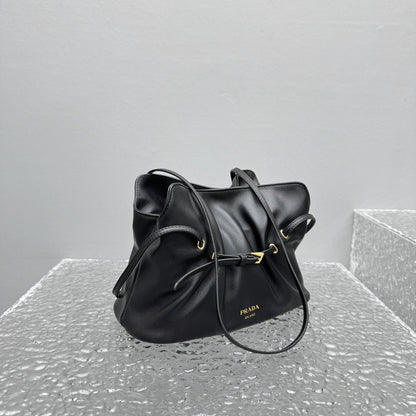 카타 / 프라다 구름백