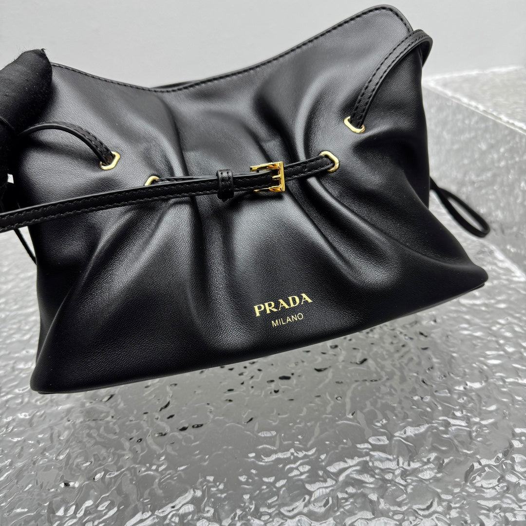 카타 / 프라다 구름백