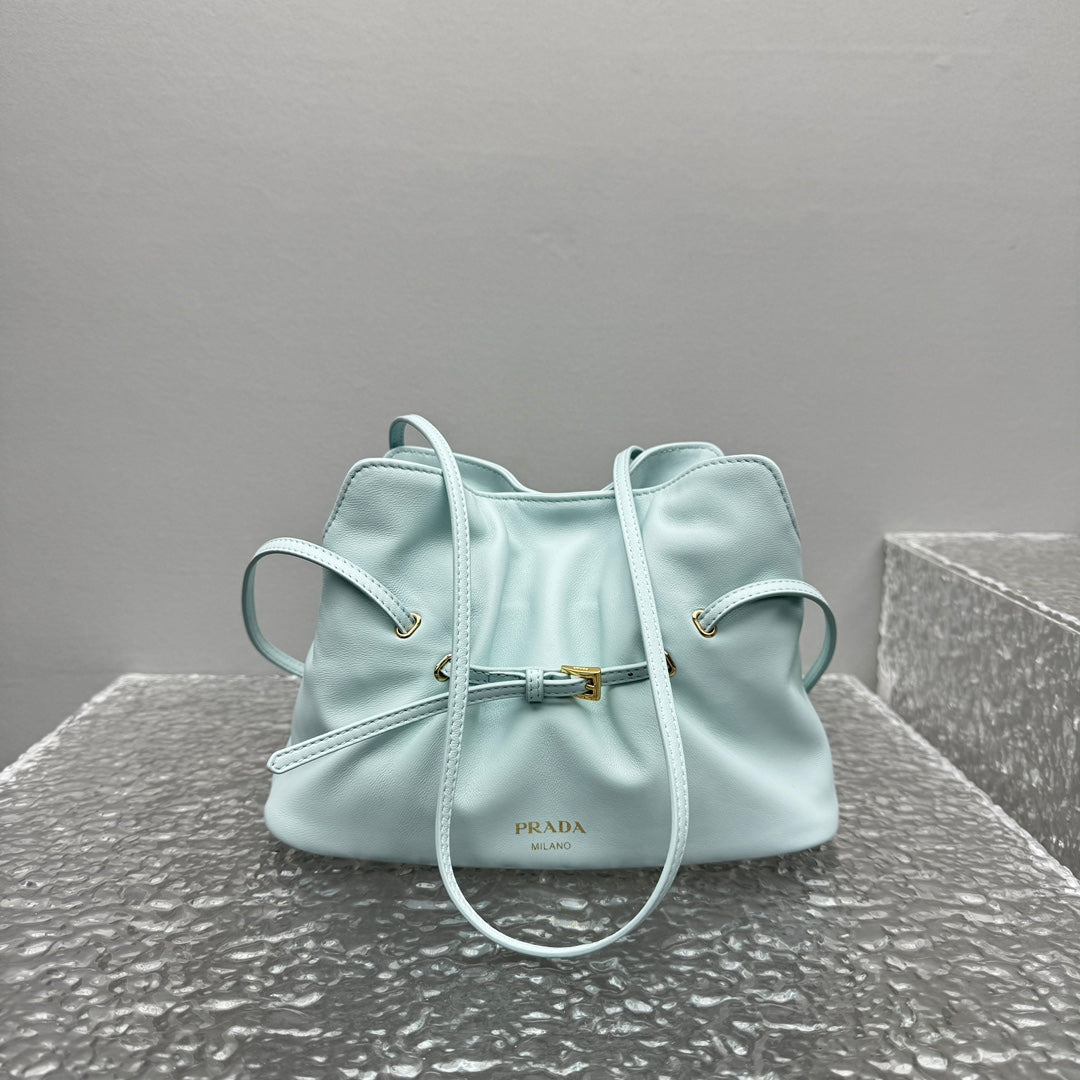 카타 / 프라다 구름백