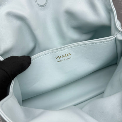 카타 / 프라다 구름백