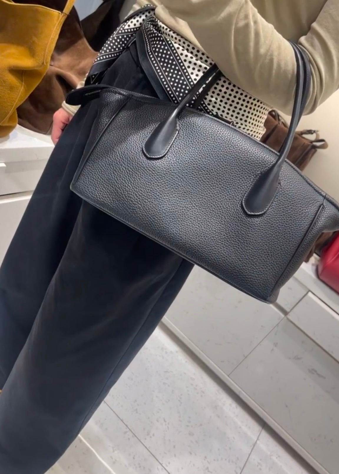 카타 / 더로우 핸드백