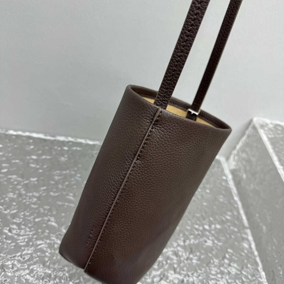 카타 / 더로우 크로스 버킷백