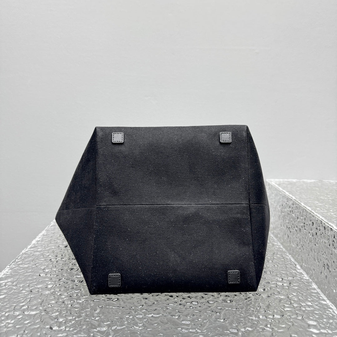 카타 / 더로우 숄더 토트백