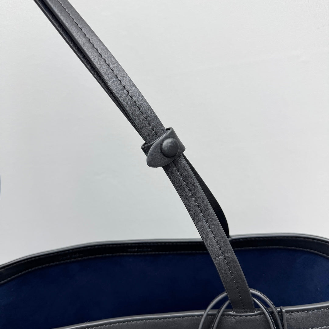 카타 / 더로우 숄더 토트백