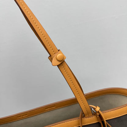 카타 / 더로우 숄더 토트백