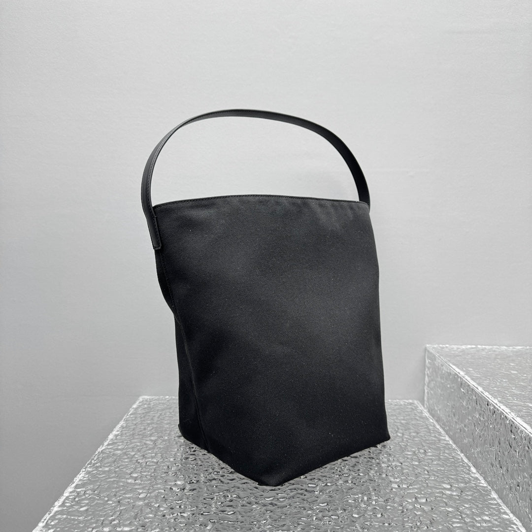 카타 / 더로우 캔버스 물통 가방
