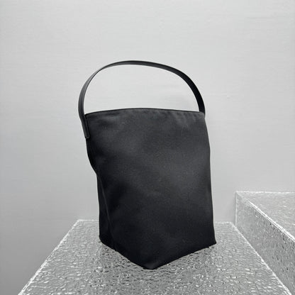 카타 / 더로우 캔버스 물통 가방