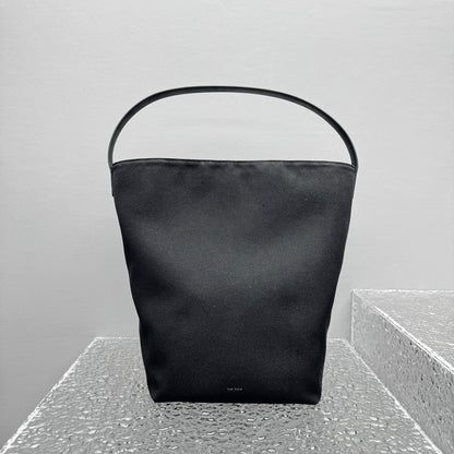 카타 / 더로우 캔버스 물통 가방