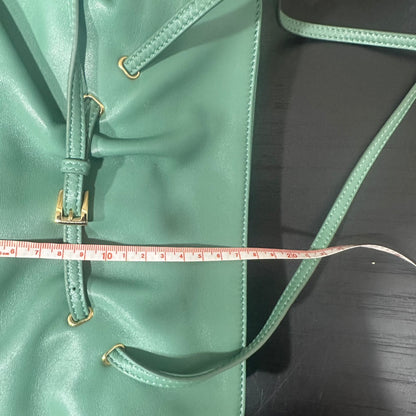 카타 / 프라다 구름 가방