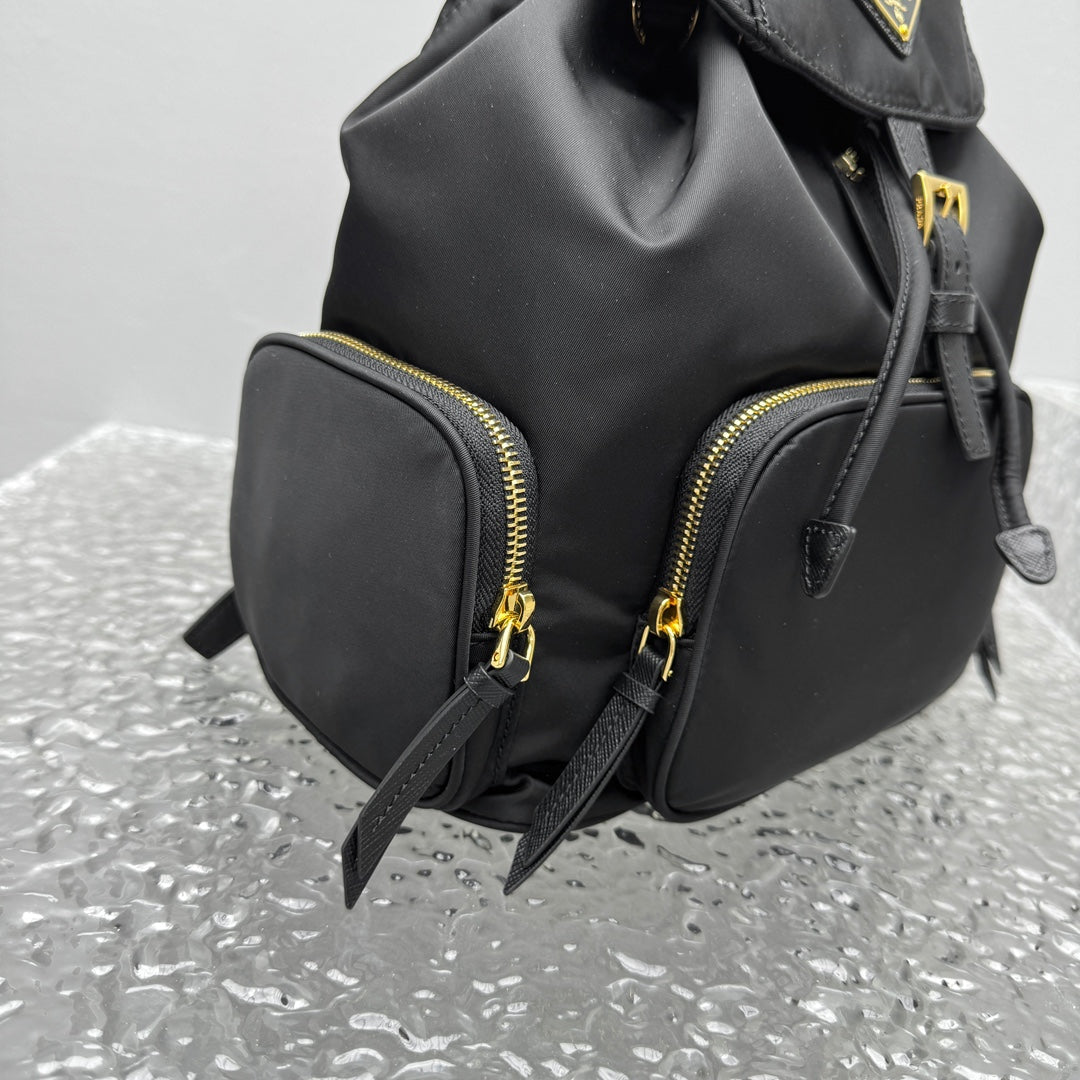 카타 / 프라다 백팩