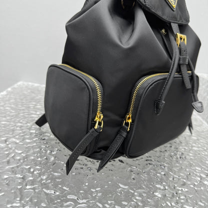 카타 / 프라다 백팩