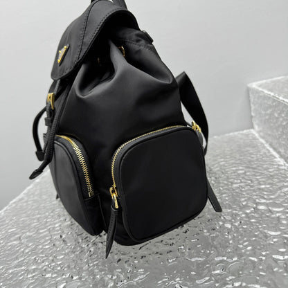 카타 / 프라다 백팩