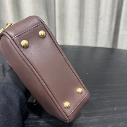 카타 / 더로우 핸드백