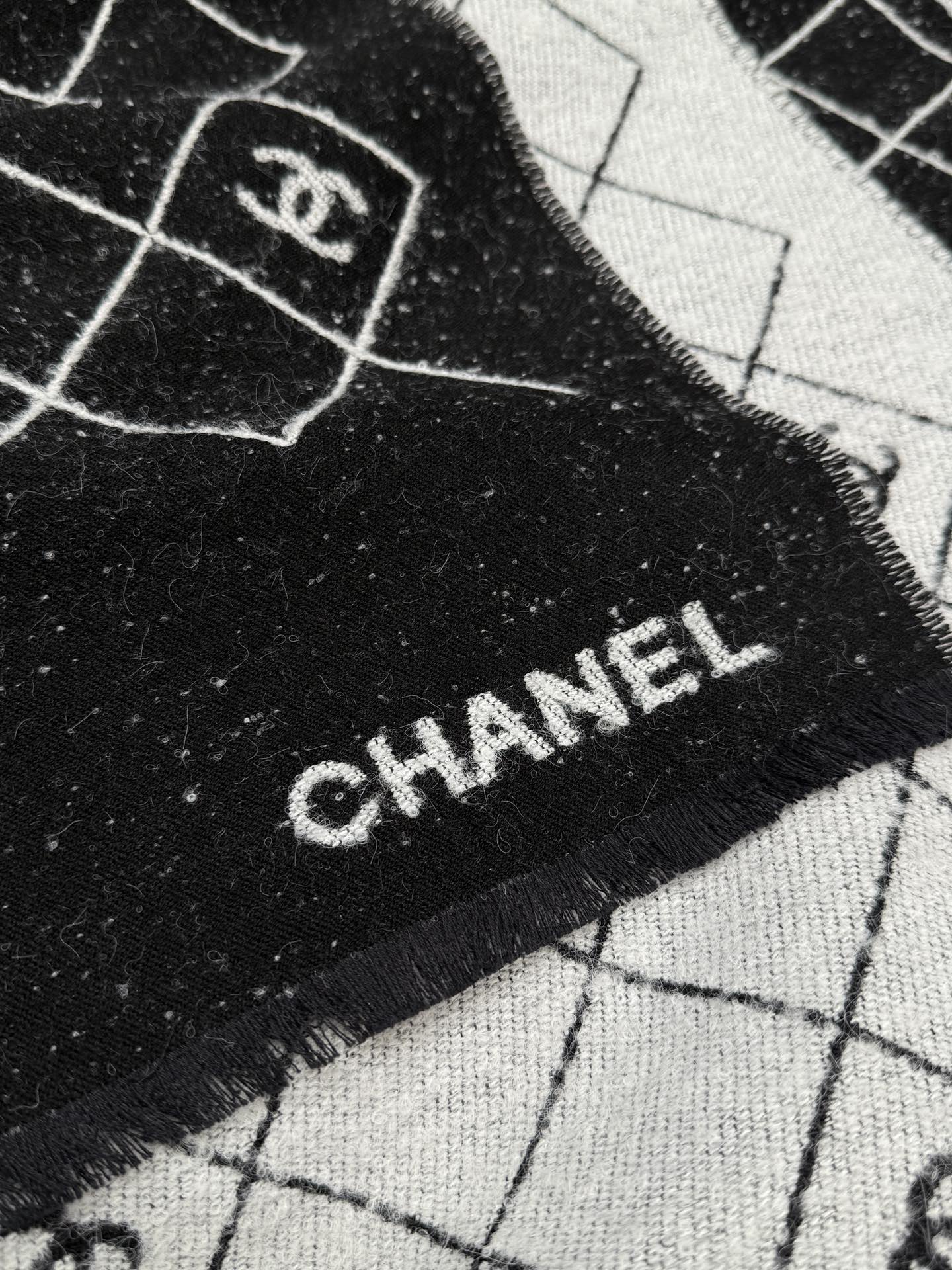 신조 / 샤넬 스카프