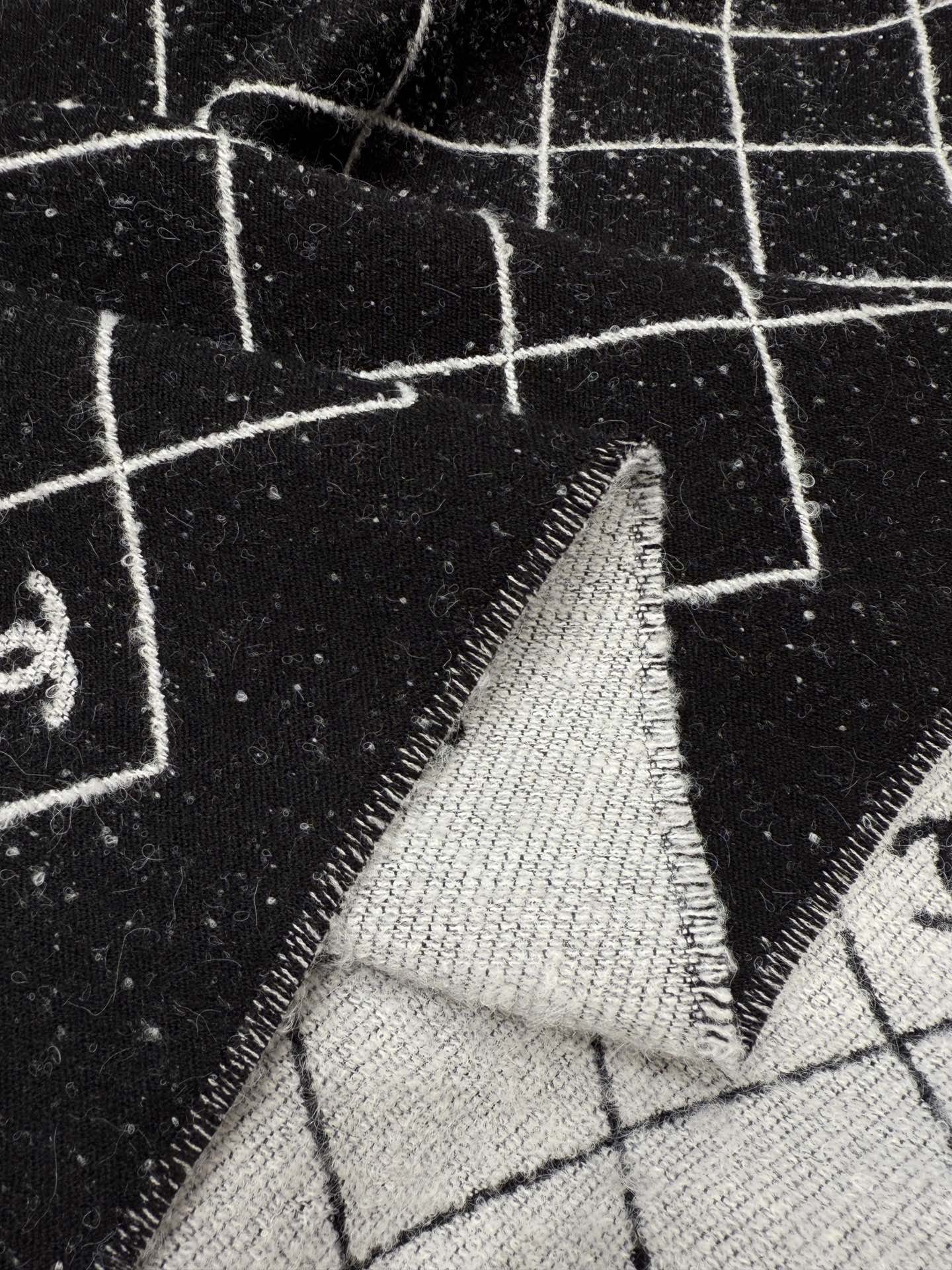 신조 / 샤넬 스카프