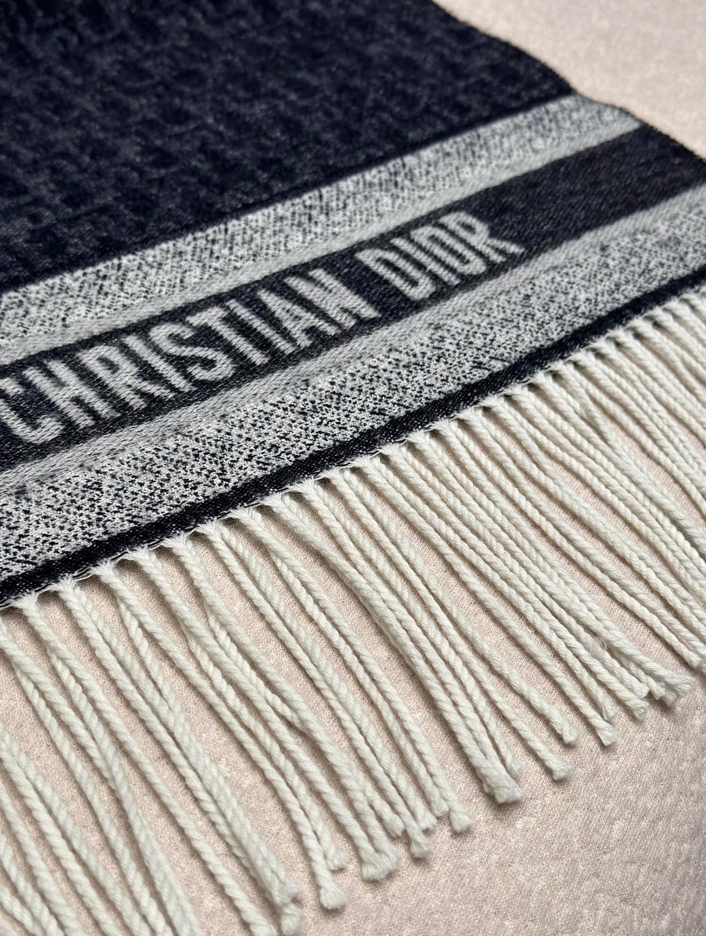 신조 / 디올 스카프