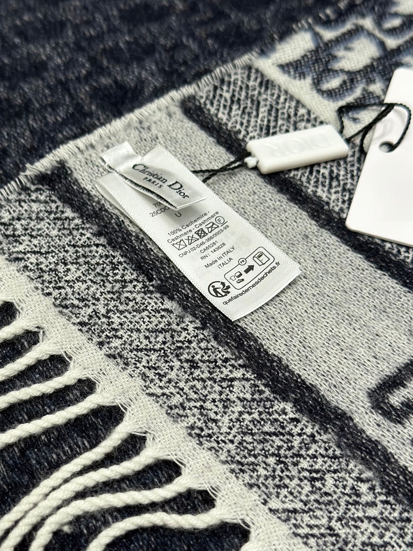 신조 / 디올 스카프