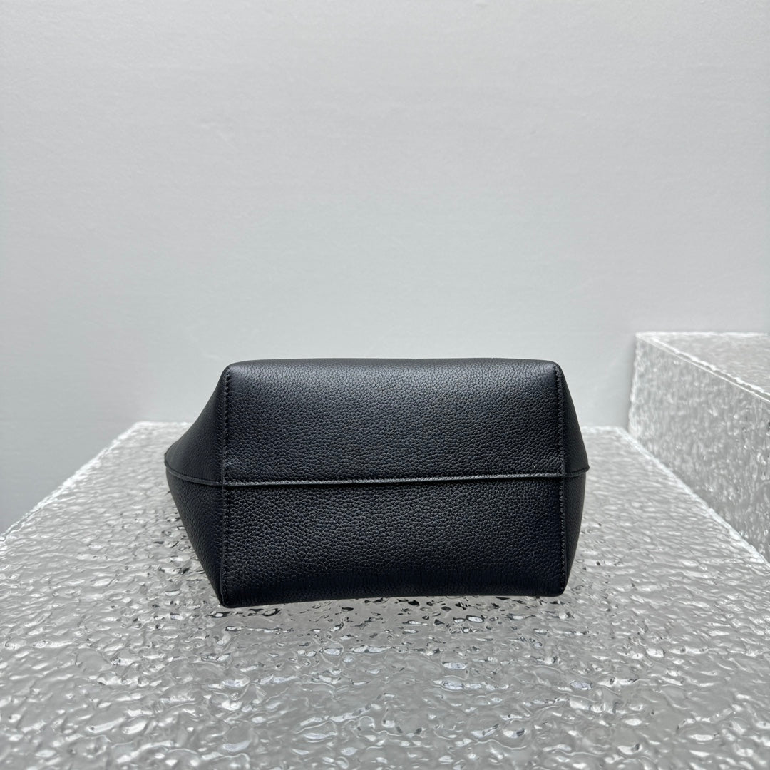 카타 / 더로우 핸드백