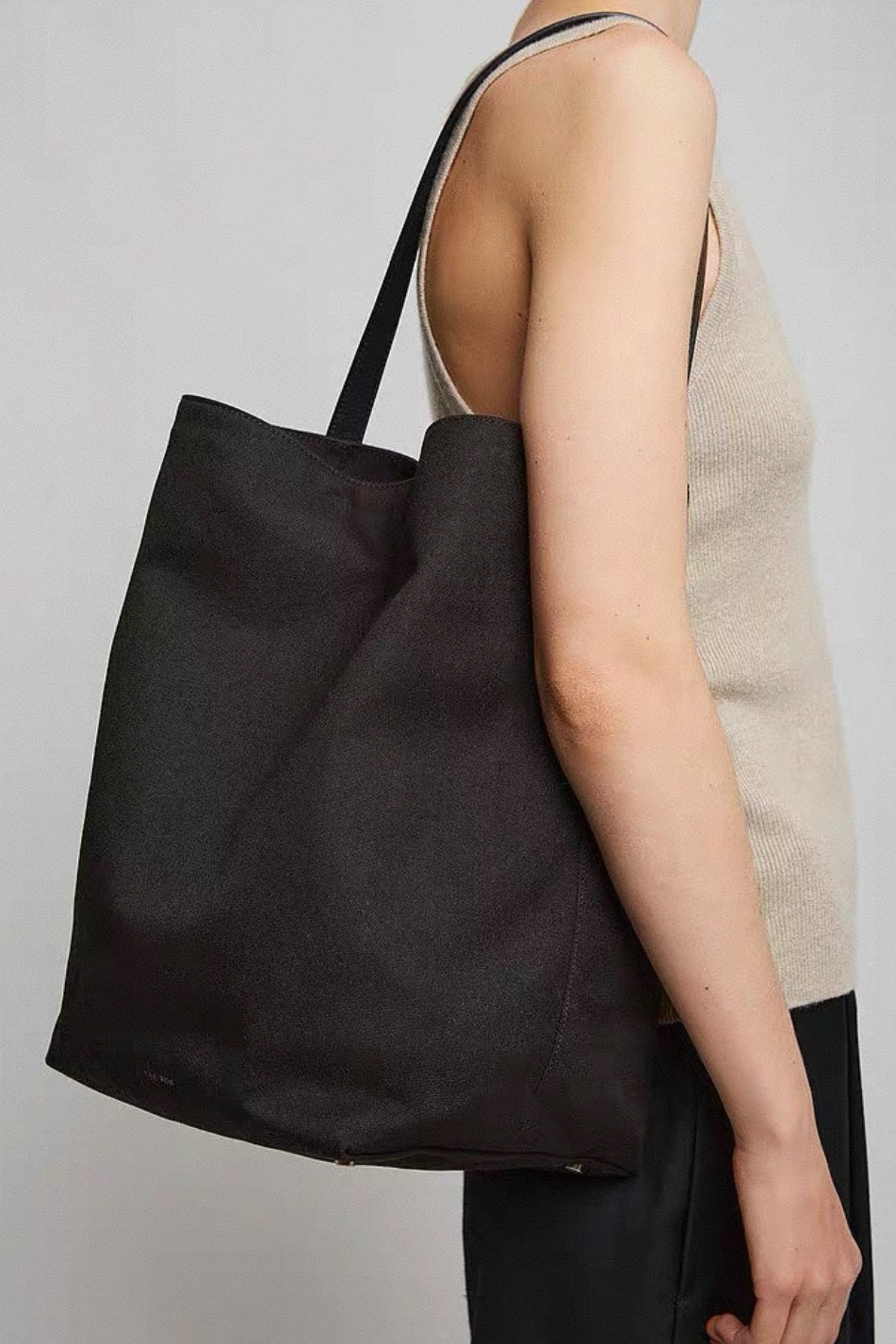 카타 / 더로우 캔버스 물통 가방