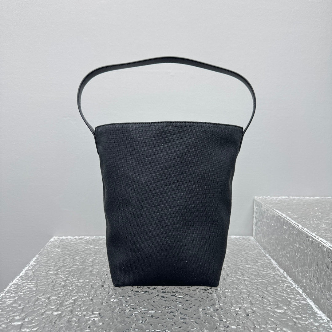 카타 / 더로우 캔버스 물통 가방