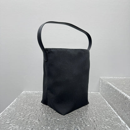 카타 / 더로우 캔버스 물통 가방