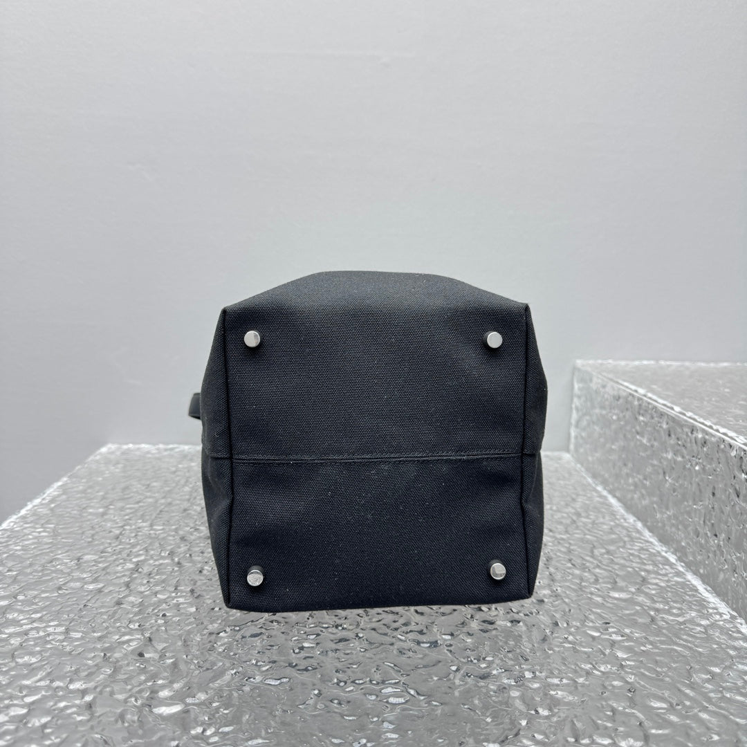 카타 / 더로우 캔버스 물통 가방