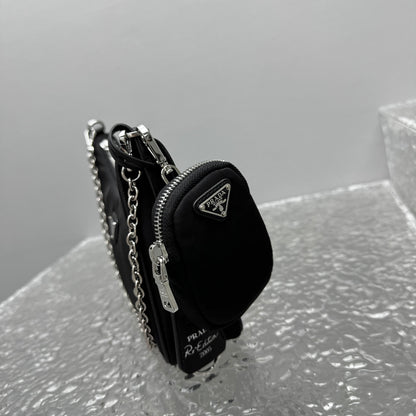 카타 / 프라다 핸드백/겨드랑이