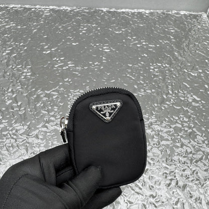 카타 / 프라다 핸드백/겨드랑이