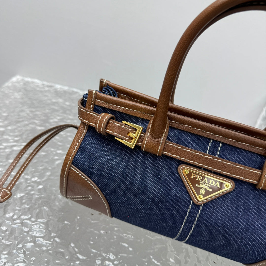 카타 / 프라다 미니 데님 핸드백