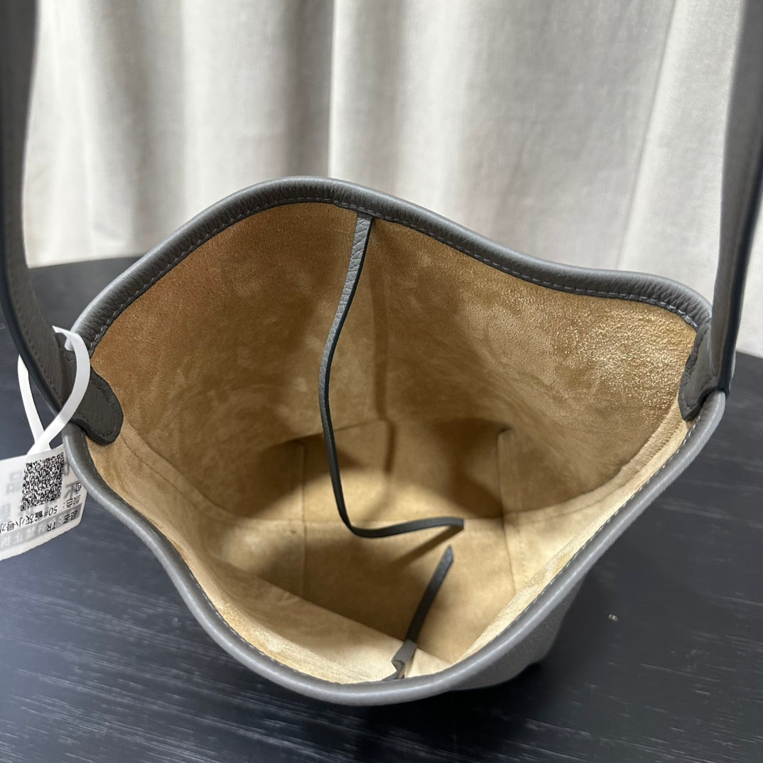 카타 / 더로우 미디엄 핸드백