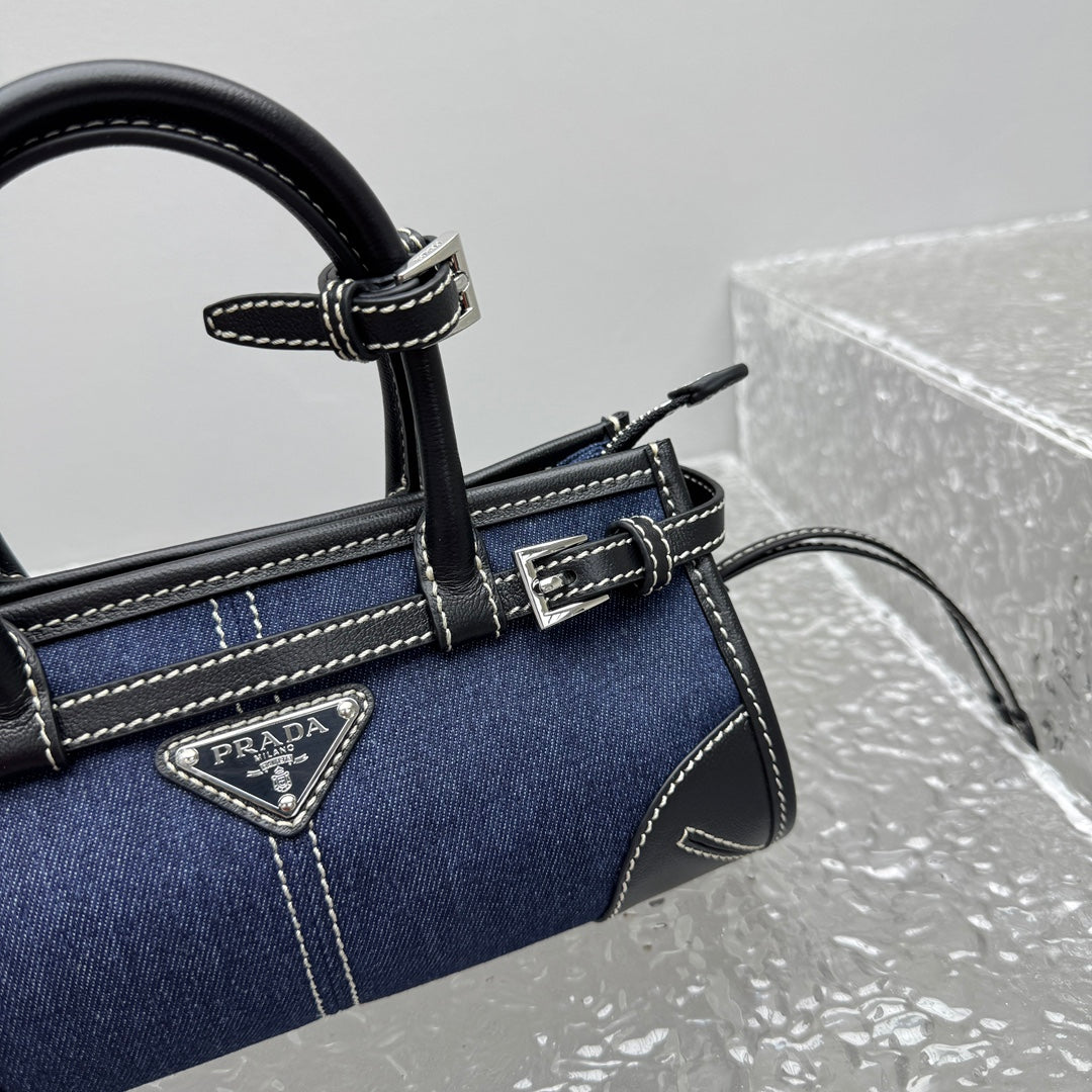 카타 /  프라다 미니 데님 핸드백
