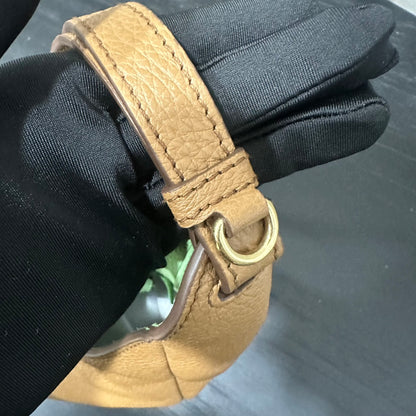 카타 / 미우미우 작은 크로스백