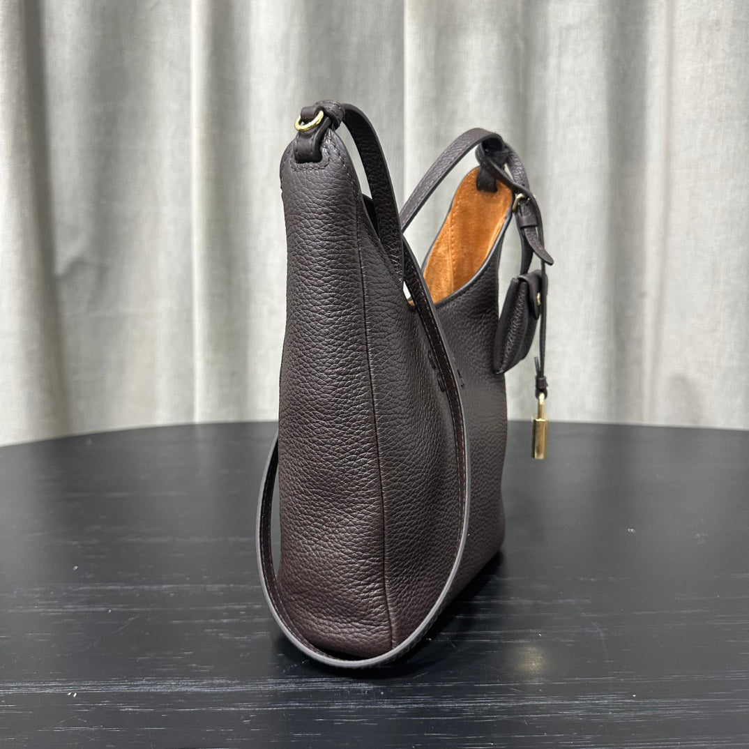 카타 / 미우미우 작은 크로스백