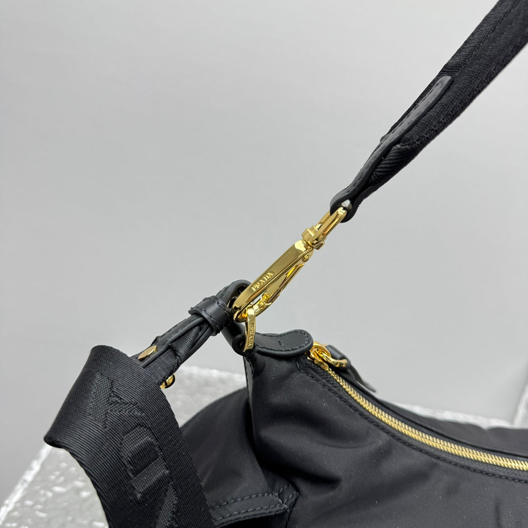 카타 / 프라다 크로스/숄더 캔버스 백