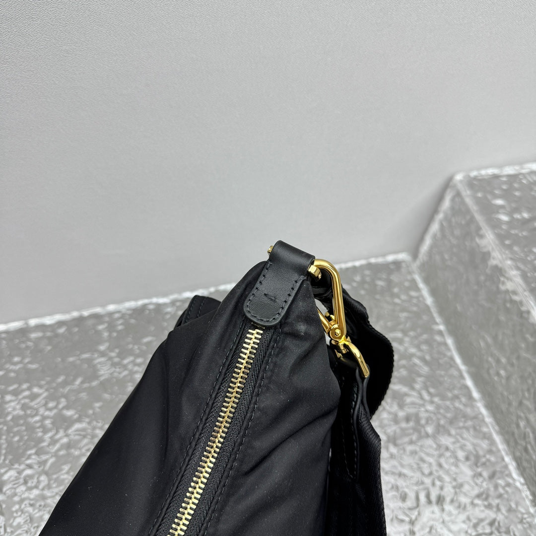 카타 / 프라다 크로스/숄더 캔버스 백