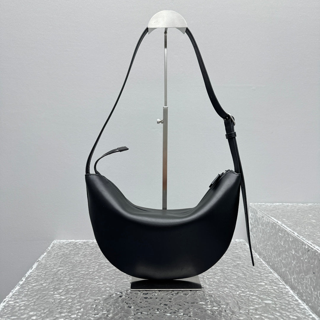 카타 / 더로우 신형 초승달 가방