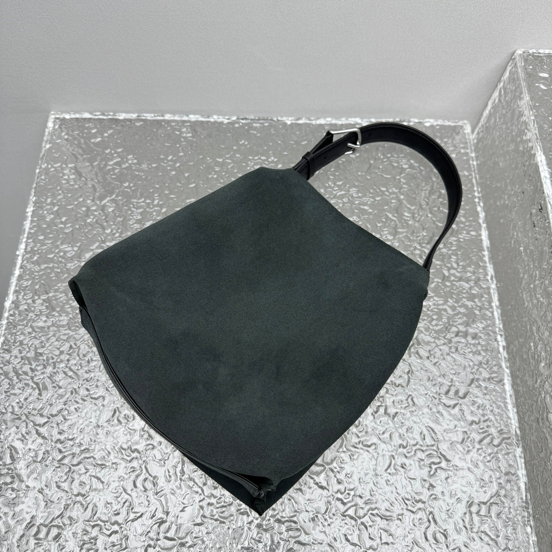 카타 / 더로우 물통 가방