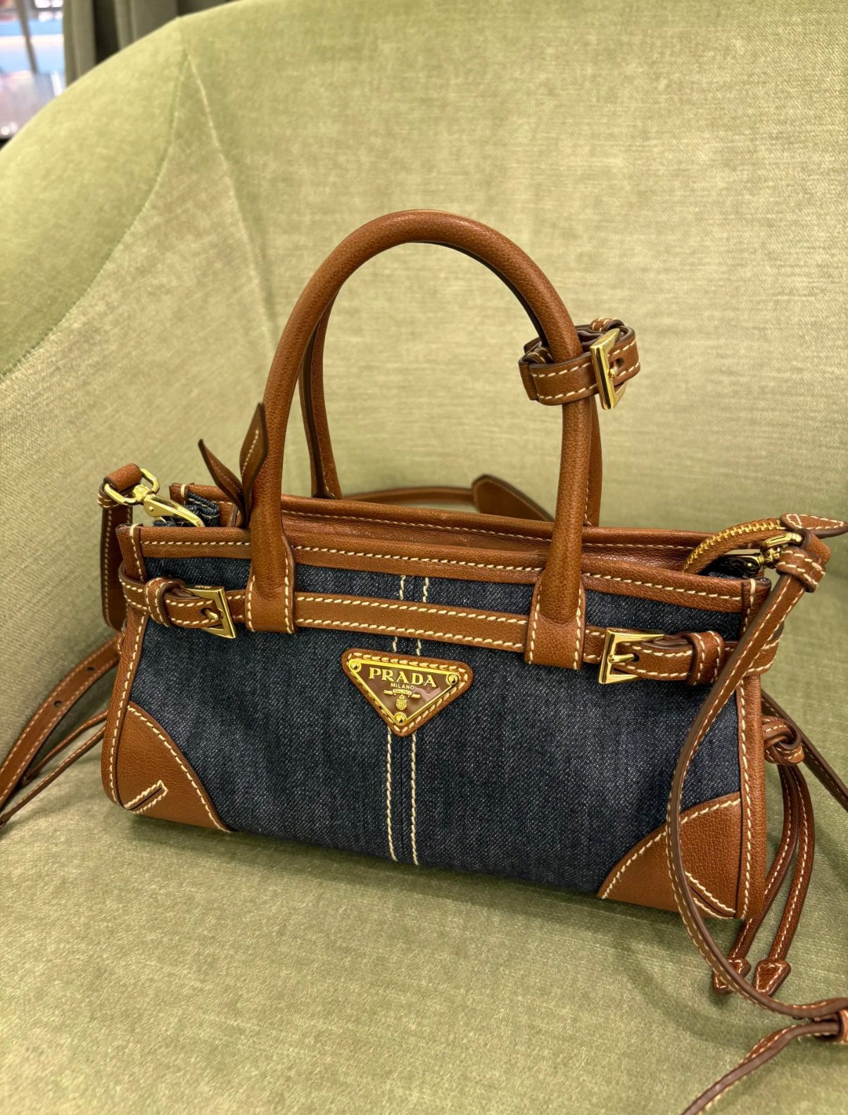 카타 / 프라다 청가방