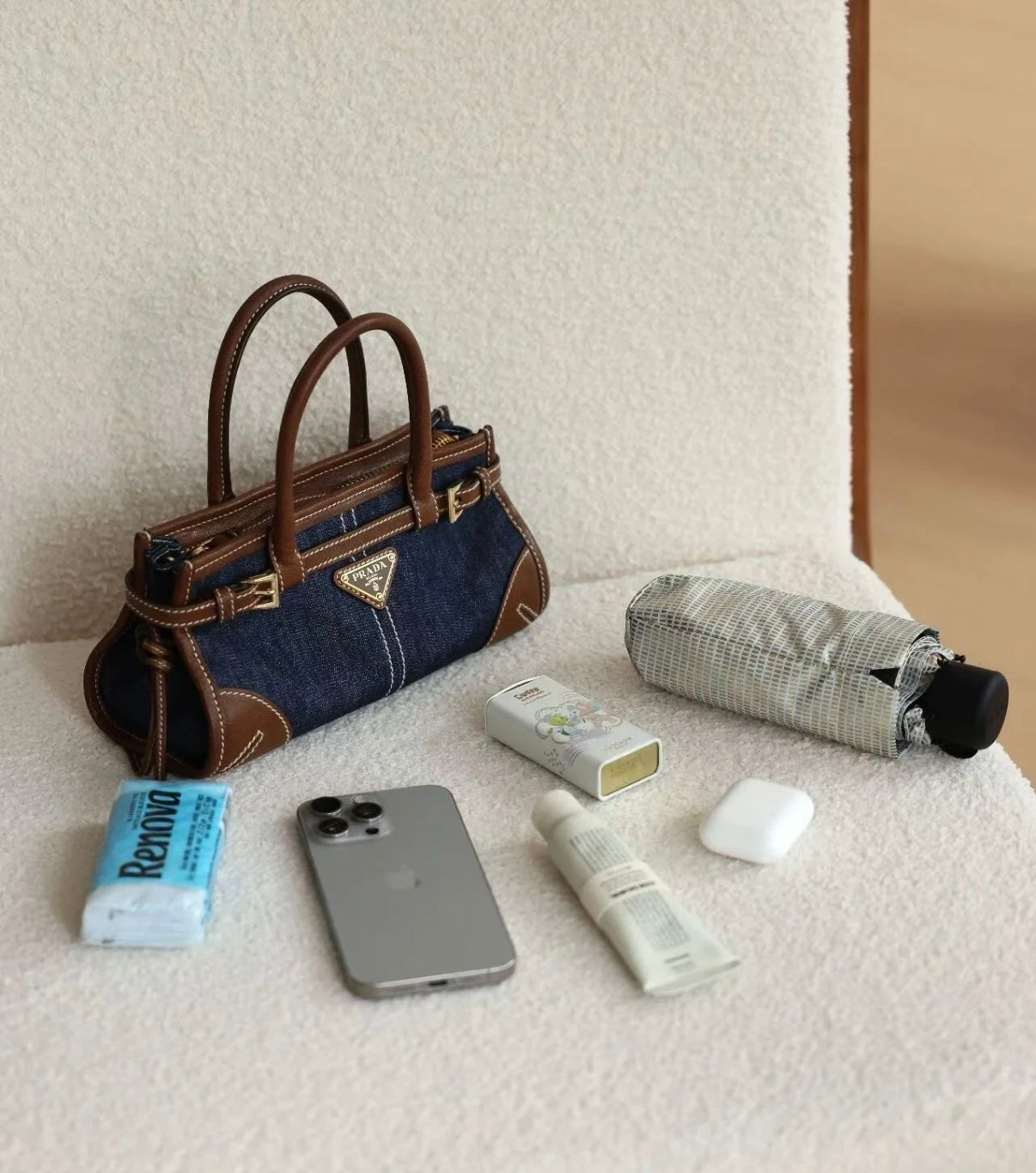 카타 / 프라다 청가방